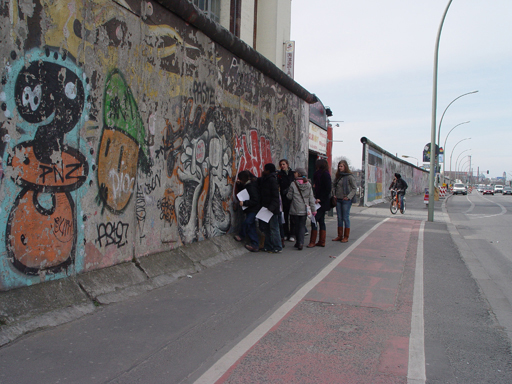  East Side Gallery Berlin: spannende Reportage fr Kinder